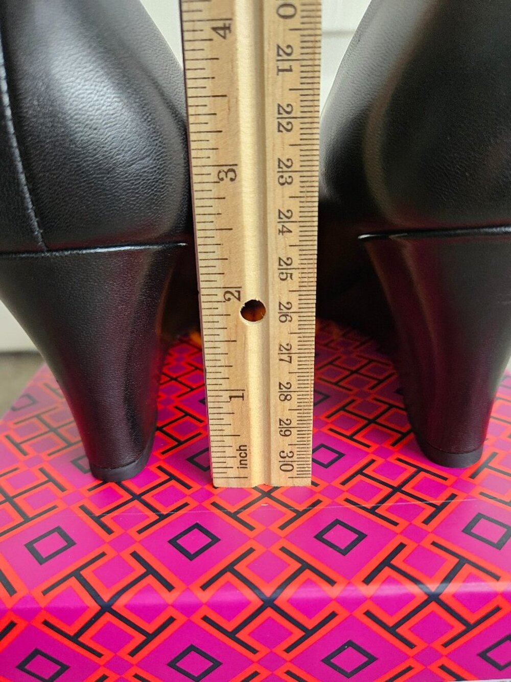 NIB Tory Burch Chelsea 65mm Wedge Pumps Black Napa Leather 8 - Picture 11 of 11
